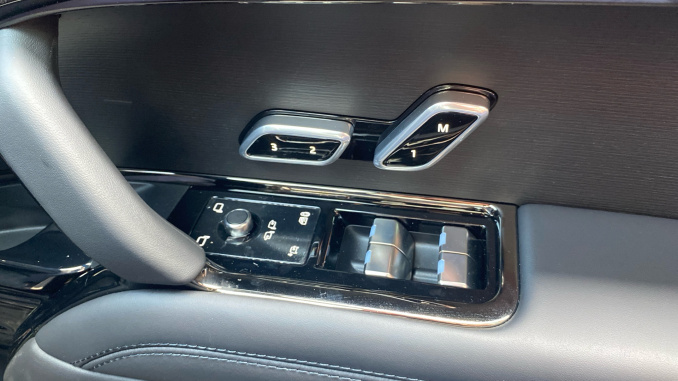 Land Rover Range Rover Sport 3.0 D250 Edition 5dr Auto Diesel Estate - Image 36